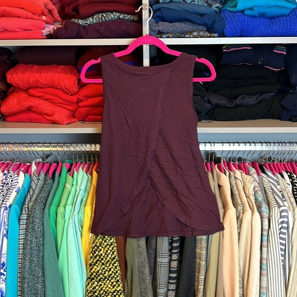 Loft purple sleeveless overlay back top size XS - Picture 3 of 3